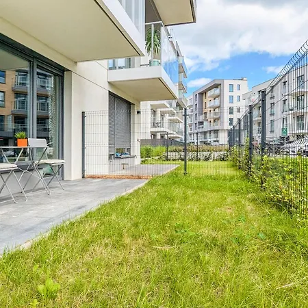 Sea And Stadium In Good Design With Parking & Garden By Rent Like Apartmán *
