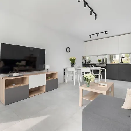 Sea And Stadium In Good Design With Parking & Garden By Rent Like 아파트