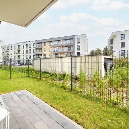 Sea And Stadium In Good Design With Parking & Garden By Rent Like Apartmán *