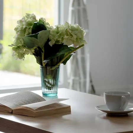 Sea And Stadium In Good Design With Parking & Garden By Renters 아파트 *